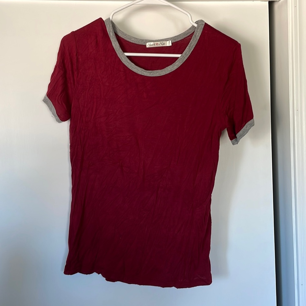 Size M top.